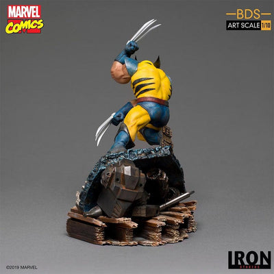 Marvel Comics Wolverine Vs Sentinel Statue