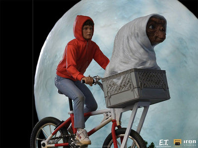 E.T. and Elliot Art Scale 1/10 Deluxe