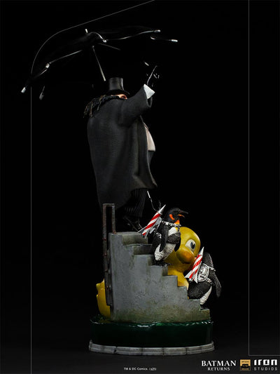 Batman Returns Penguin Deluxe Statue