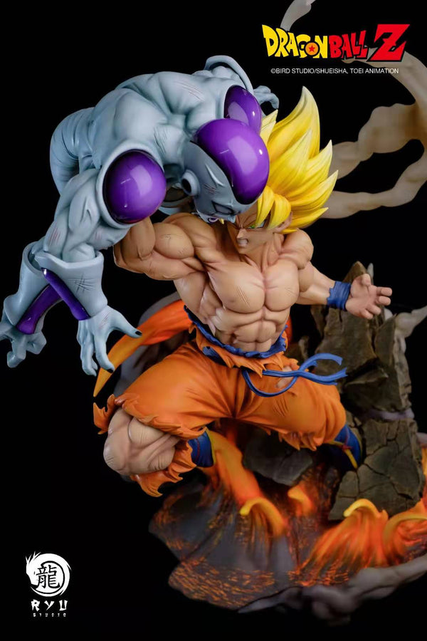 Figurine Dragon Ball Z - Son Goku VS Freezer - Combat - 24 Cm - PVC - Boîte Scellée