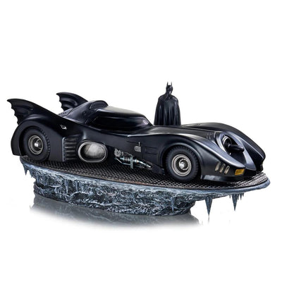 Batman 89’ Batmobile & Batman Statue