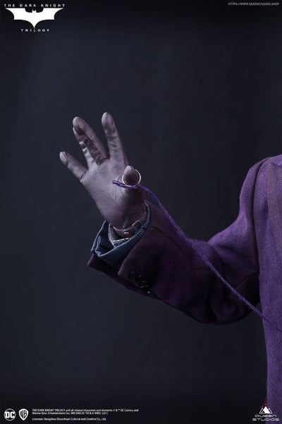 The Dark Knight: Joker STANDARD 1/4 Scale Statue