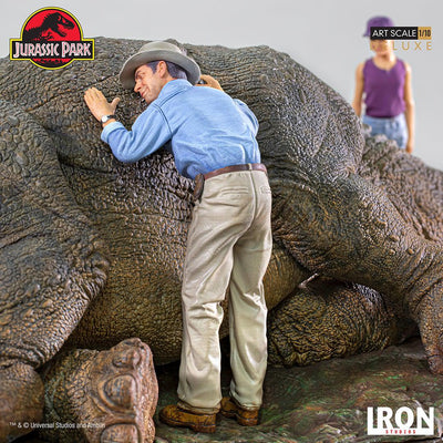 Triceratops Diorama Deluxe Art Scale Statue