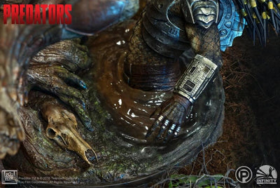 Berserker Predator 1/4 Scale Statue