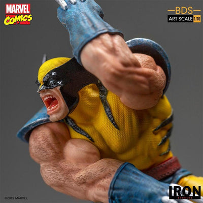 Marvel Comics Wolverine Vs Sentinel Statue