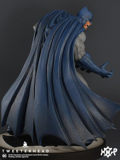 Dark Knight EXCLUSIVE 1/6 Scale Batman Maquette