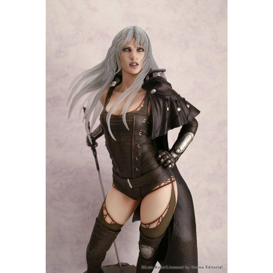 Fantasy Figure Gallery: LUZ MALEFIC 1/4 Scale Statue Luis Royo