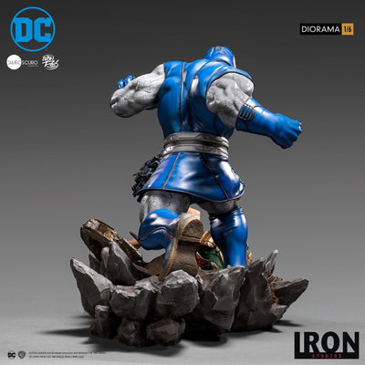 Wonder Woman Vs Darkseid 1/6 Scale Diorama