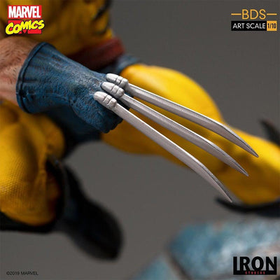 Marvel Comics Wolverine Vs Sentinel Statue