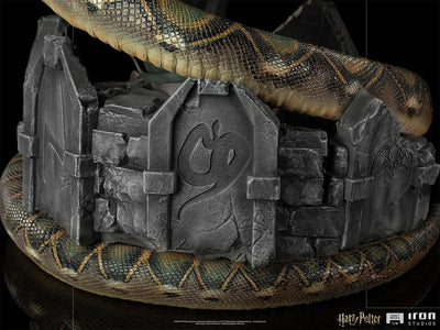 Voldemort and Nagini - Harry Potter - Legacy Replica 1/4
