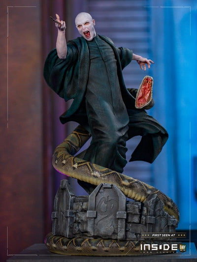 Voldemort and Nagini - Harry Potter - Legacy Replica 1/4