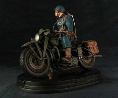 Captain America on Motorcycle 1/6 Scale Statue