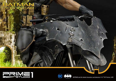Batman: Zero Year EXCLUSIVE 1/4 Scale Statue