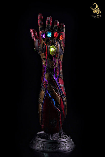 Taurus Studio 1:1 Scale Battle Damage Nano Gauntlet