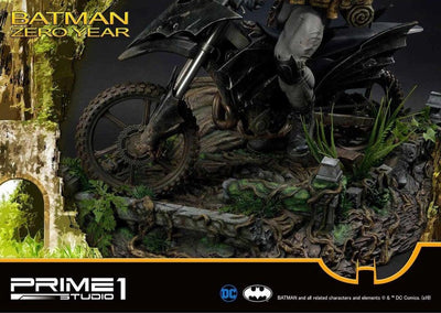 Batman: Zero Year EXCLUSIVE 1/4 Scale Statue