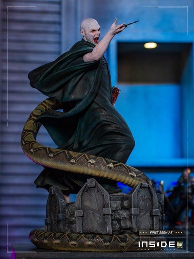 Voldemort and Nagini - Harry Potter - Legacy Replica 1/4