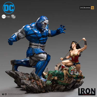 Wonder Woman Vs Darkseid 1/6 Scale Diorama
