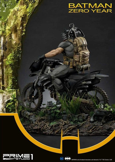 Batman: Zero Year EXCLUSIVE 1/4 Scale Statue