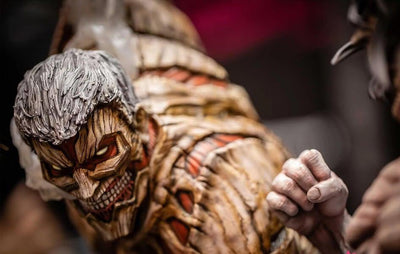 Attack On Titan: Eren Jaeger & Mikasa Vs. Armored Titan Elite Statue Exclusive