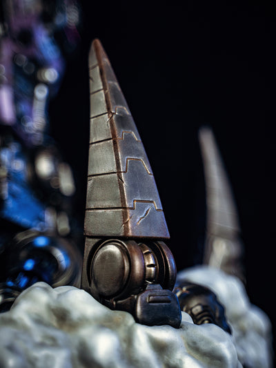 Transformers - Tarn Statue