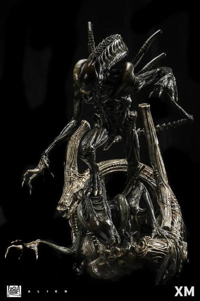 Alien Warrior 1/3 Scale Statue