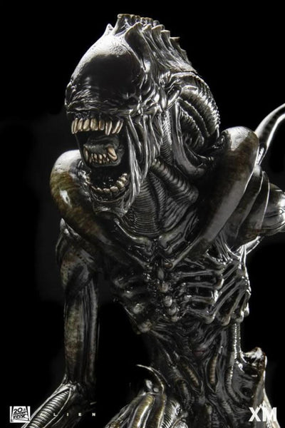Alien Warrior 1/3 Scale Statue