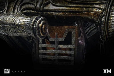 Alien Warrior 1/3 Scale Statue