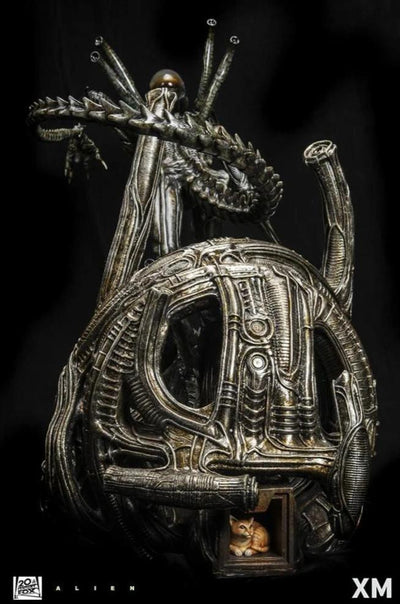 Alien Warrior 1/3 Scale Statue