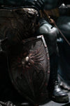 Batman on Throne PREMIUM 1/4 Scale Statue