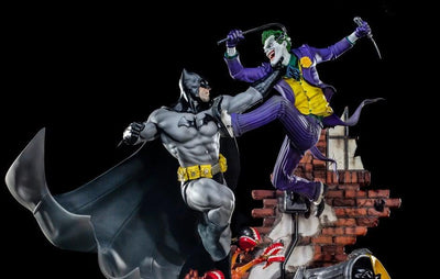 Batman vs Joker Battle Diorama Statue