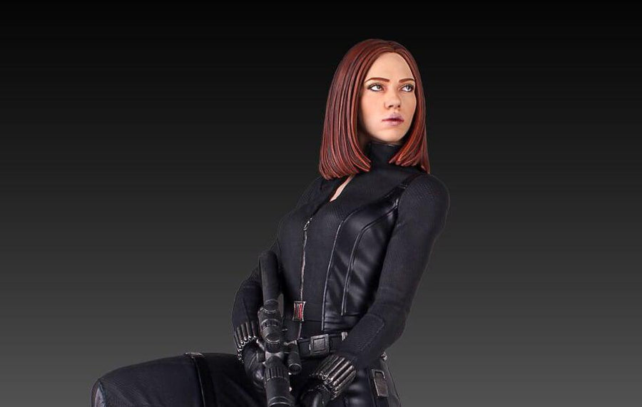 Black Widow 18" Statue by Gentle Giant