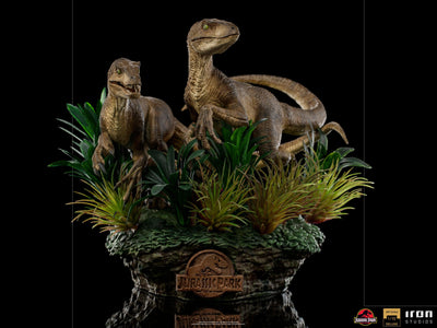 Jurassic Park - The Two Raptors Deluxe Art Scale 1/10