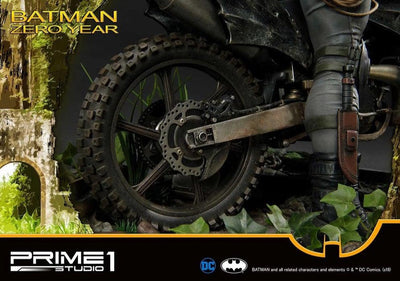 Batman: Zero Year EXCLUSIVE 1/4 Scale Statue