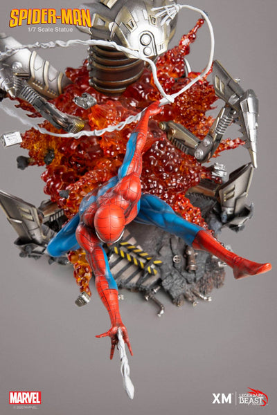 Spider-Man (VERSION A) Light Up Statue