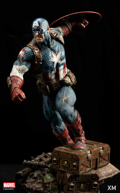 Ultimate Captain America Version A Statue