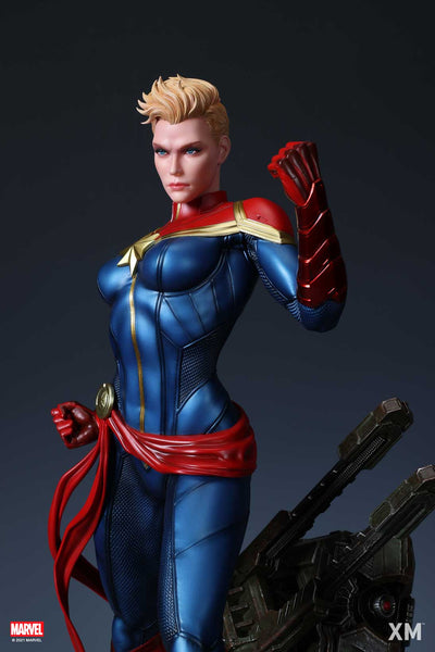 Captain Marvel 1/4 Scale Premium Statue
