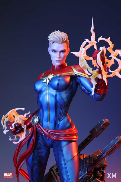 Marvel: Captain Marvel 1:4 Scale Statue - Hobby One