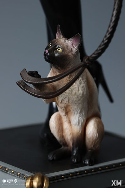Catwoman 1/4 Scale Statue