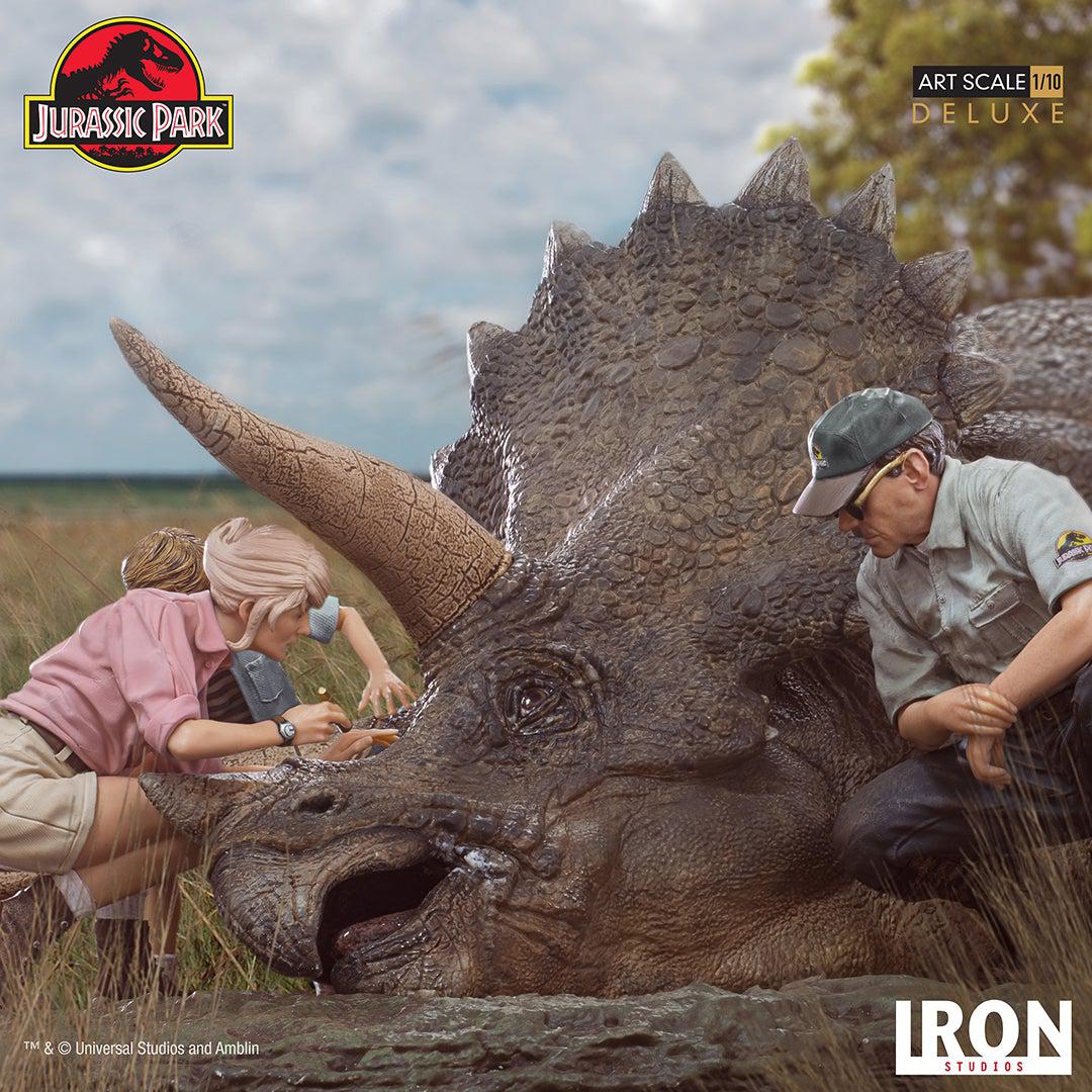 Triceratops Diorama Deluxe Art Scale Statue
