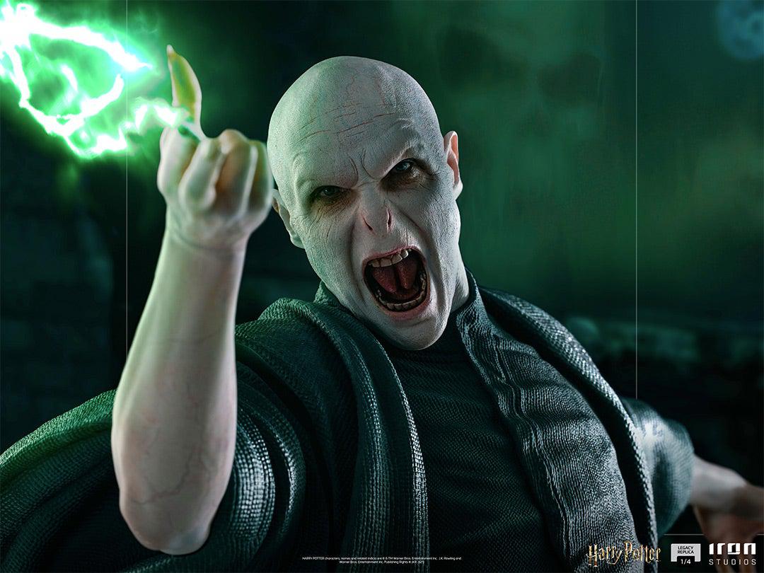 Voldemort and Nagini - Harry Potter - Legacy Replica 1/4