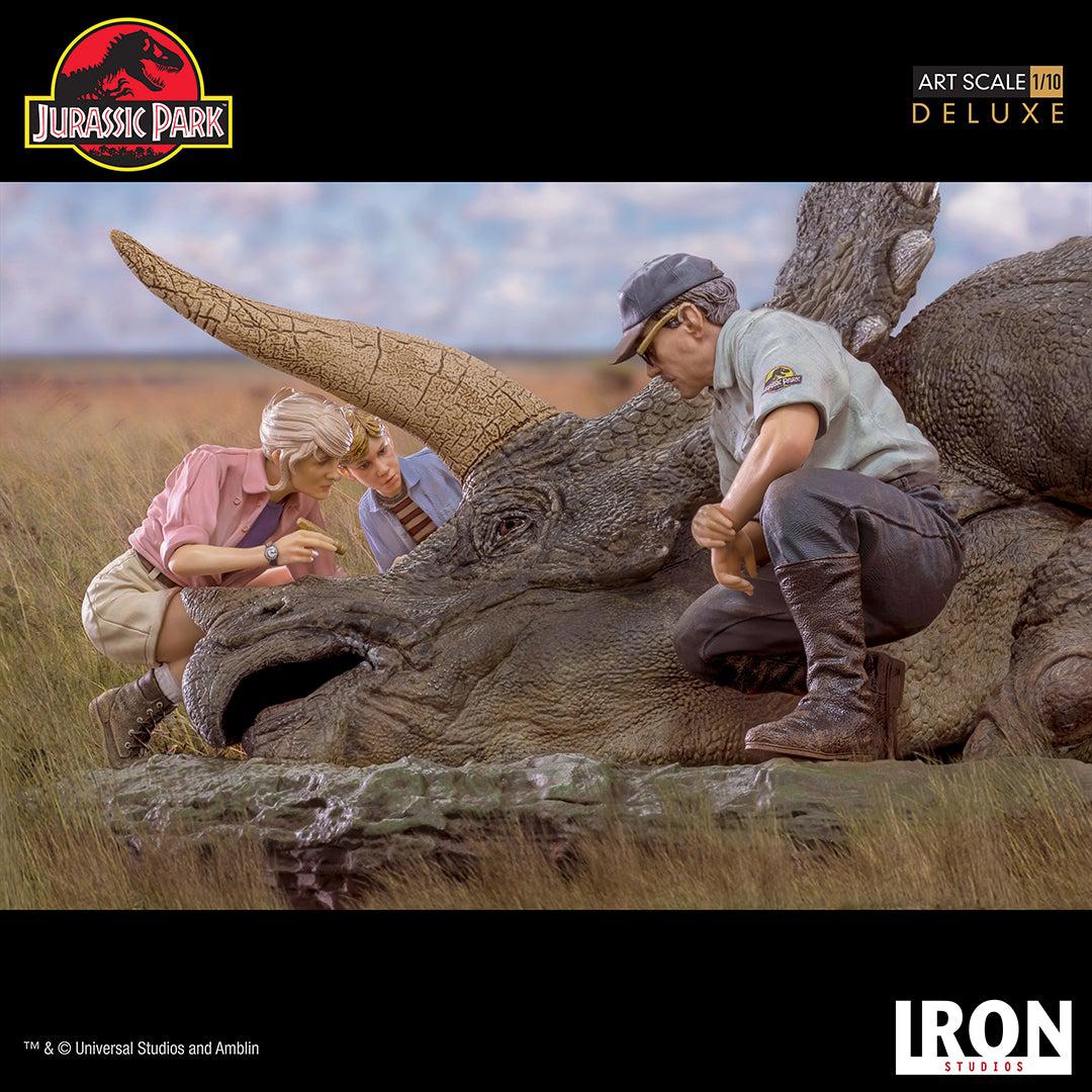 Triceratops Diorama Deluxe Art Scale Statue