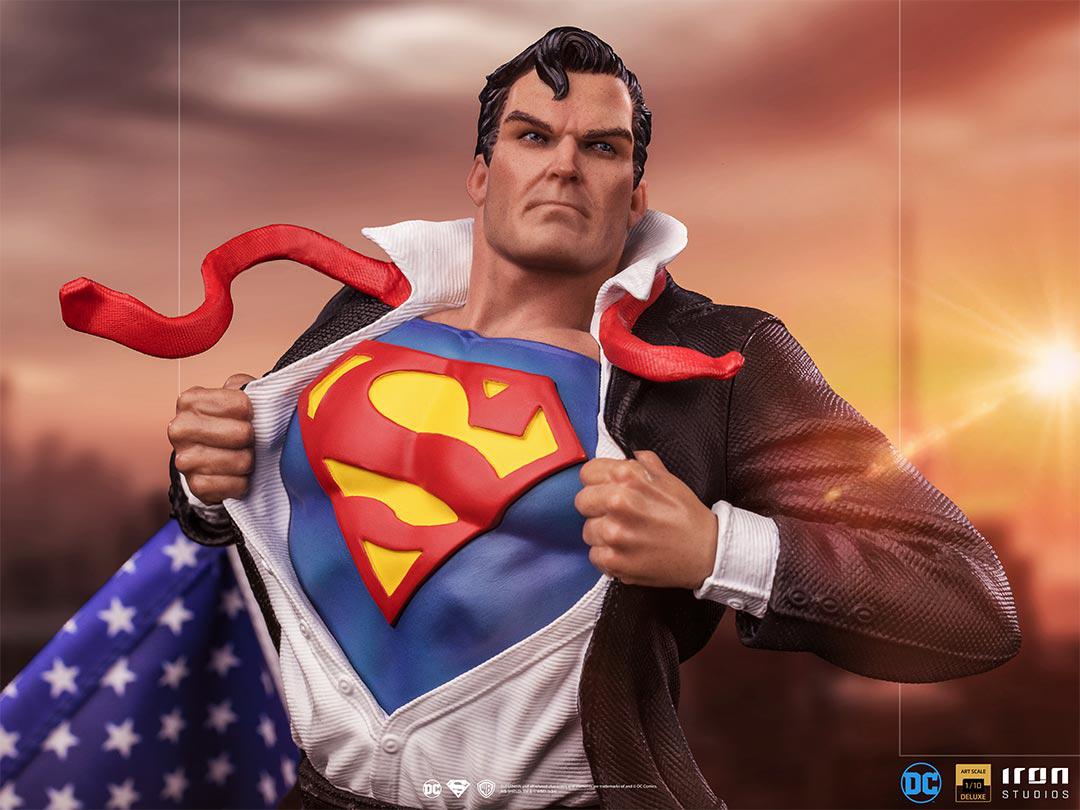 Clark Kent Deluxe 1/10 Art Scale Statue