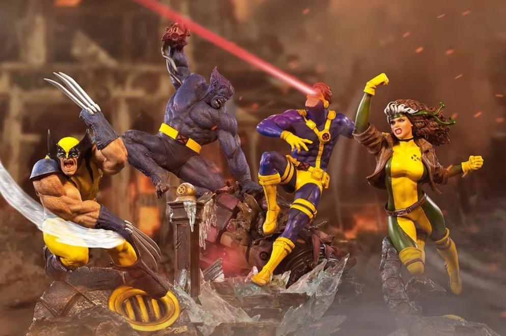 Marvel Comics Rogue Vs Sentinel Statue