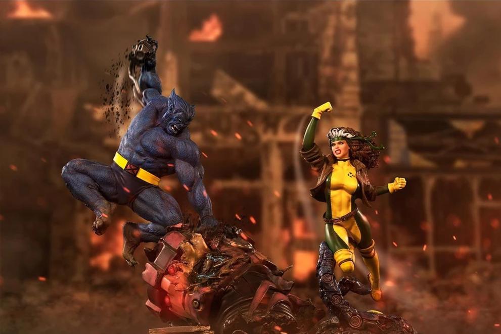 Marvel Comics Rogue Vs Sentinel Statue