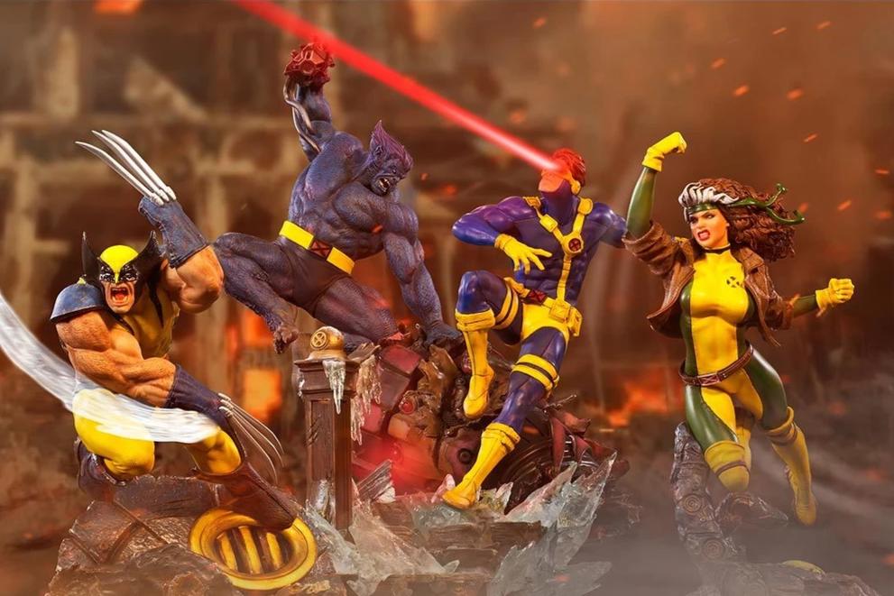 Marvel Comics Wolverine Vs Sentinel Statue