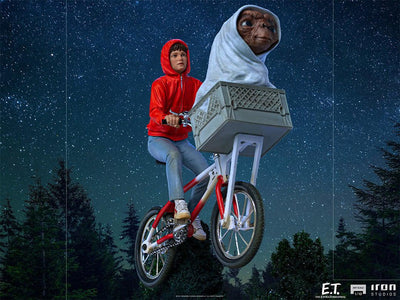 E.T. and Elliot Art Scale 1/10