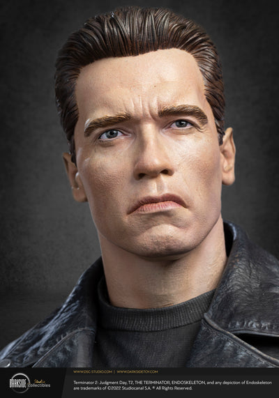 Terminator 2 - T-800 Signature Edition 1/3 Scale Statue
