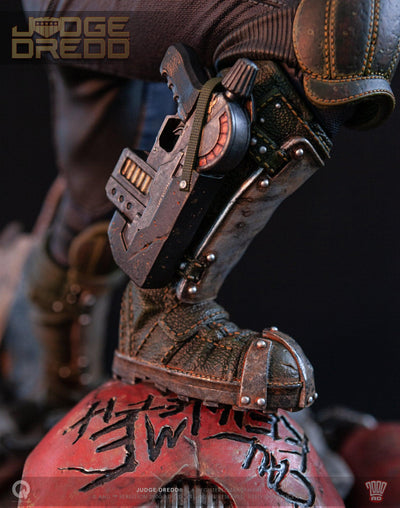 Judge Dredd EXCLUSIVE 1/4 Scale Statue