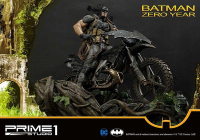 Batman: Zero Year EXCLUSIVE 1/4 Scale Statue