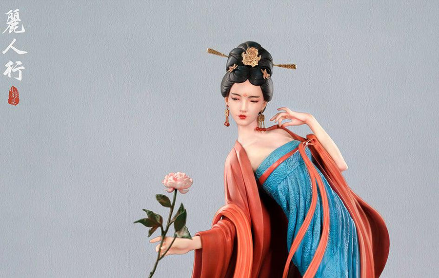 Elegant Beauties Satire Of Fair Lady Statue